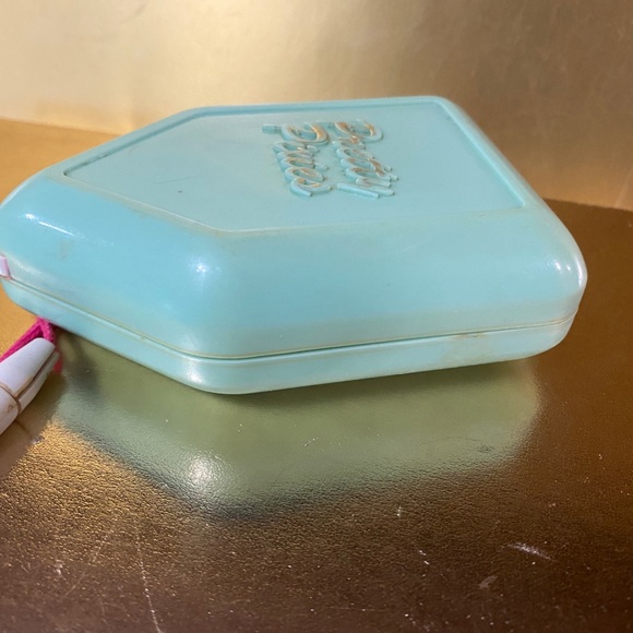 PRETTY PIXIES VTG 1992 POLLY POCKET TYPE LAKE HOUSE COMPACT w/BOAT & GIRL FIGURE - Picture 12 of 14